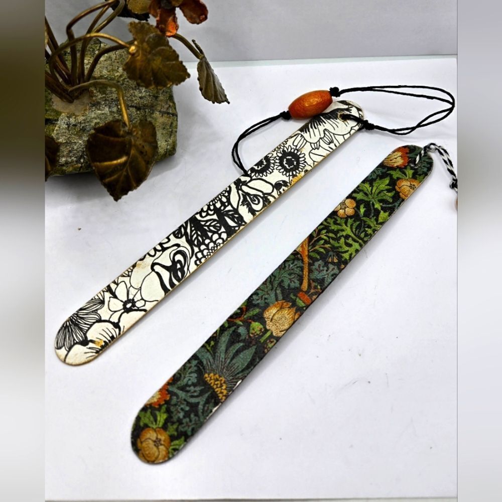 "5/$40" Set Of 2 Upcycled Wood Bookmarks, William Morris/Black & White Floral